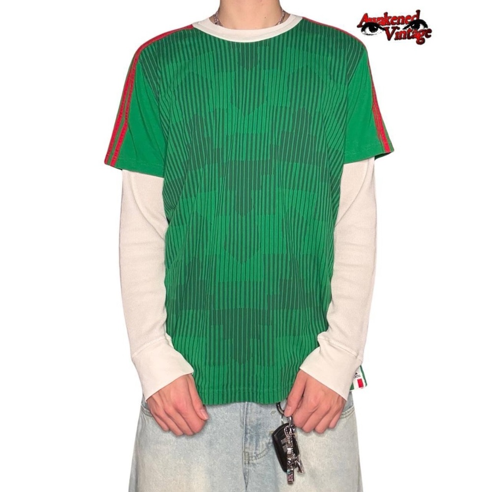 Vintage Y2K Adidas Mexico tee Size L